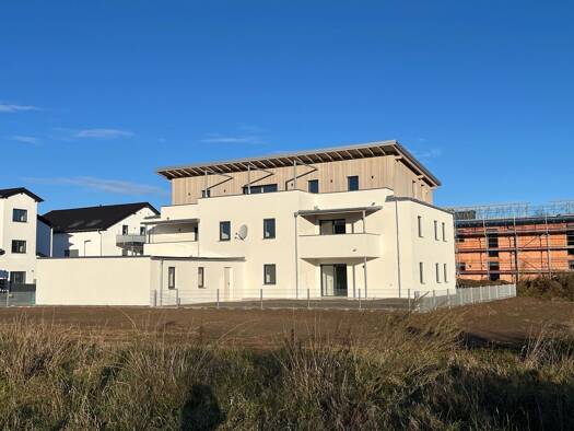 Wohnung zur Miete 1.060 € 3 Zimmer 92,2 m² Geschoss 1/3 frei ab sofort Pocking 94060