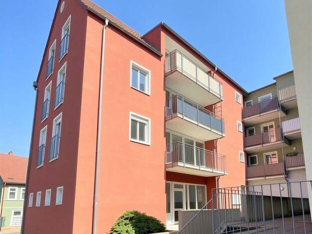 Wohnung zum Kauf 89.000 € 3 Zimmer 70 m² 1. Geschoss Eisfeld Eisfeld 98673