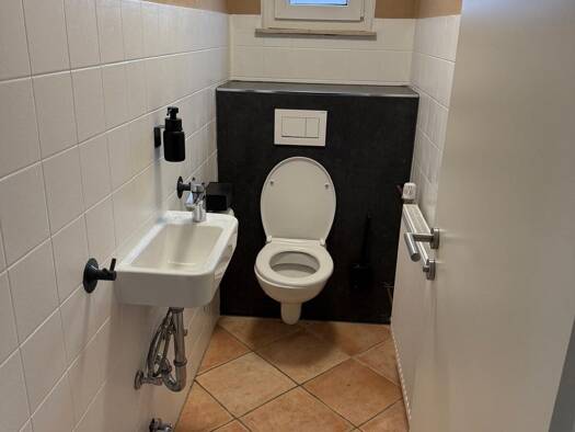 Wohnung zur Miete 860 € 2 Zimmer 81,5 m² EG Niesig Fulda / Niesig 36039