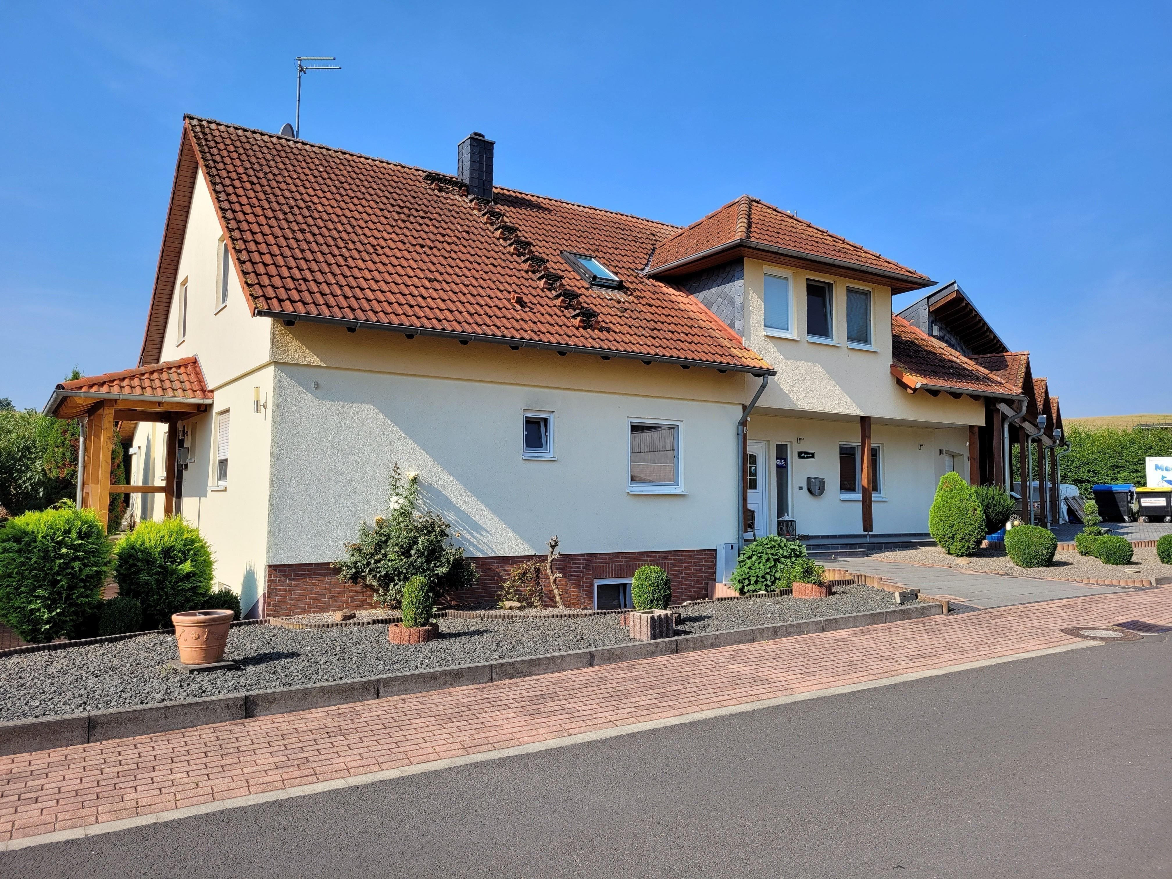 Einfamilienhaus zum Kauf 625.000 € 13 Zimmer 356 m²<br/>Wohnfläche 1.639 m²<br/>Grundstück Im Hitzbach 3 Hatterode Breitenbach am Herzberg 36287