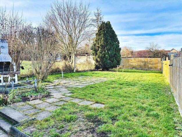 Einfamilienhaus zum Kauf 135.000 € 8 Zimmer 160 m² 419 m² Grundstück frei ab 01.03.2026 Altershausen Königsberg 97486