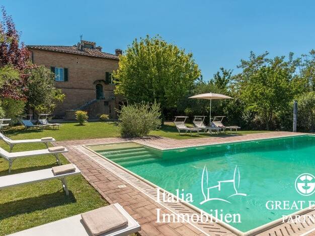 Bauernhaus zum Kauf 2.000.000 € 21 Zimmer 574 m² 6.000 m² Grundstück Siena 53100