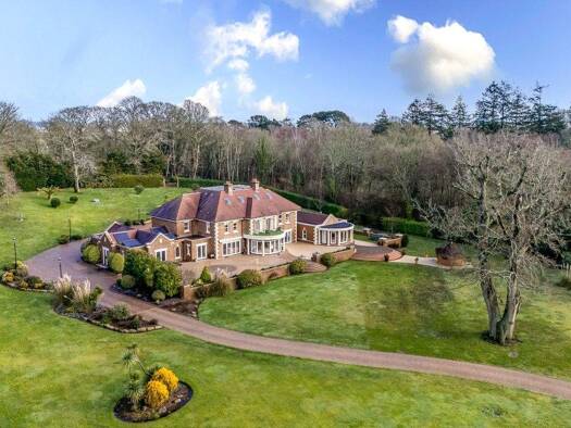 Einfamilienhaus zum Kauf 4.316.831 € 10 Zimmer Flambards Arrowsmith Road Dorset BH21 3BE