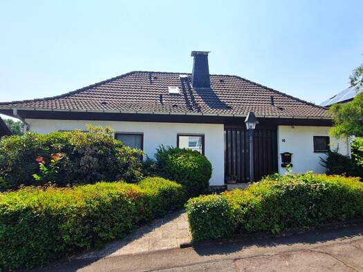 Einfamilienhaus zum Kauf 269.000 € 7 Zimmer 180 m² 744 m² Grundstück Beiershausen Bad Hersfeld 36251