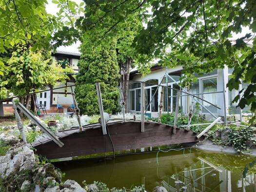 Einfamilienhaus zum Kauf 398.000 € 10 Zimmer 300 m² 1.710 m² Grundstück Walschleben 99189