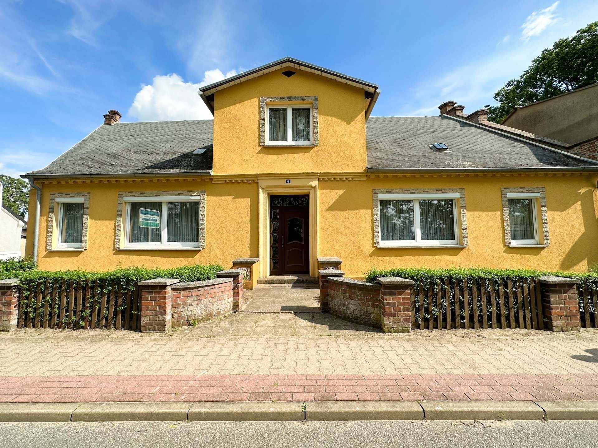 Einfamilienhaus zum Kauf 195.000 € 9 Zimmer 225 m²<br/>Wohnfläche 813 m²<br/>Grundstück ab sofort<br/>Verfügbarkeit Dömitz Dömitz 19303