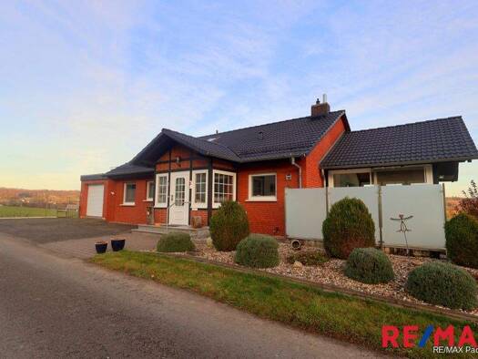 Einfamilienhaus zum Kauf 319.000 € 7 Zimmer 100 m² 623 m² Grundstück Bad Driburg 33014