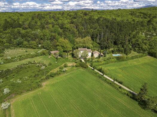 Einfamilienhaus zum Kauf 1.850.000 € 1.330 m² 130.000 m² Grundstück Espeluche 26780