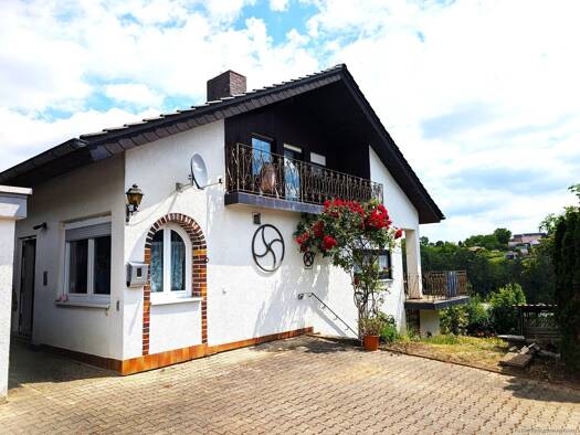 Mehrfamilienhaus zum Kauf 389.000 € 7 Zimmer 250,4 m² 1.262 m² Grundstück Buchen (Odenwald) 74722