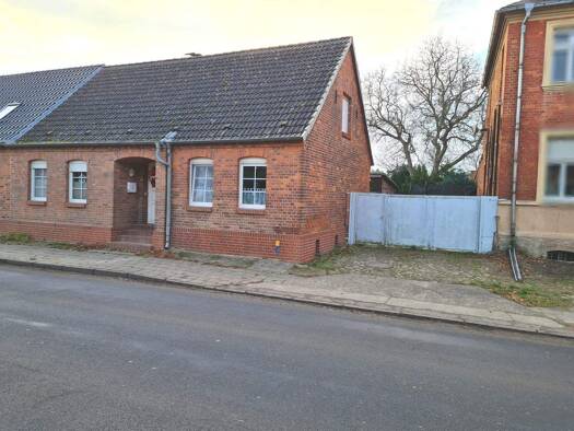 Einfamilienhaus zum Kauf provisionsfrei 59.000 € 3 Zimmer 80 m² 882 m² Grundstück Dallmin Karstädt 19357