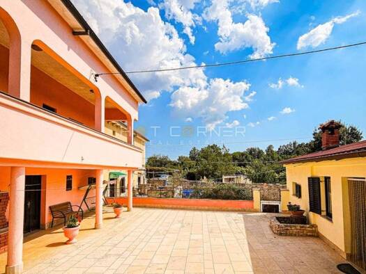 Haus zum Kauf 390.000 € 7 Zimmer 260 m² Stokovci, Svetvincenat Svetvinčenat