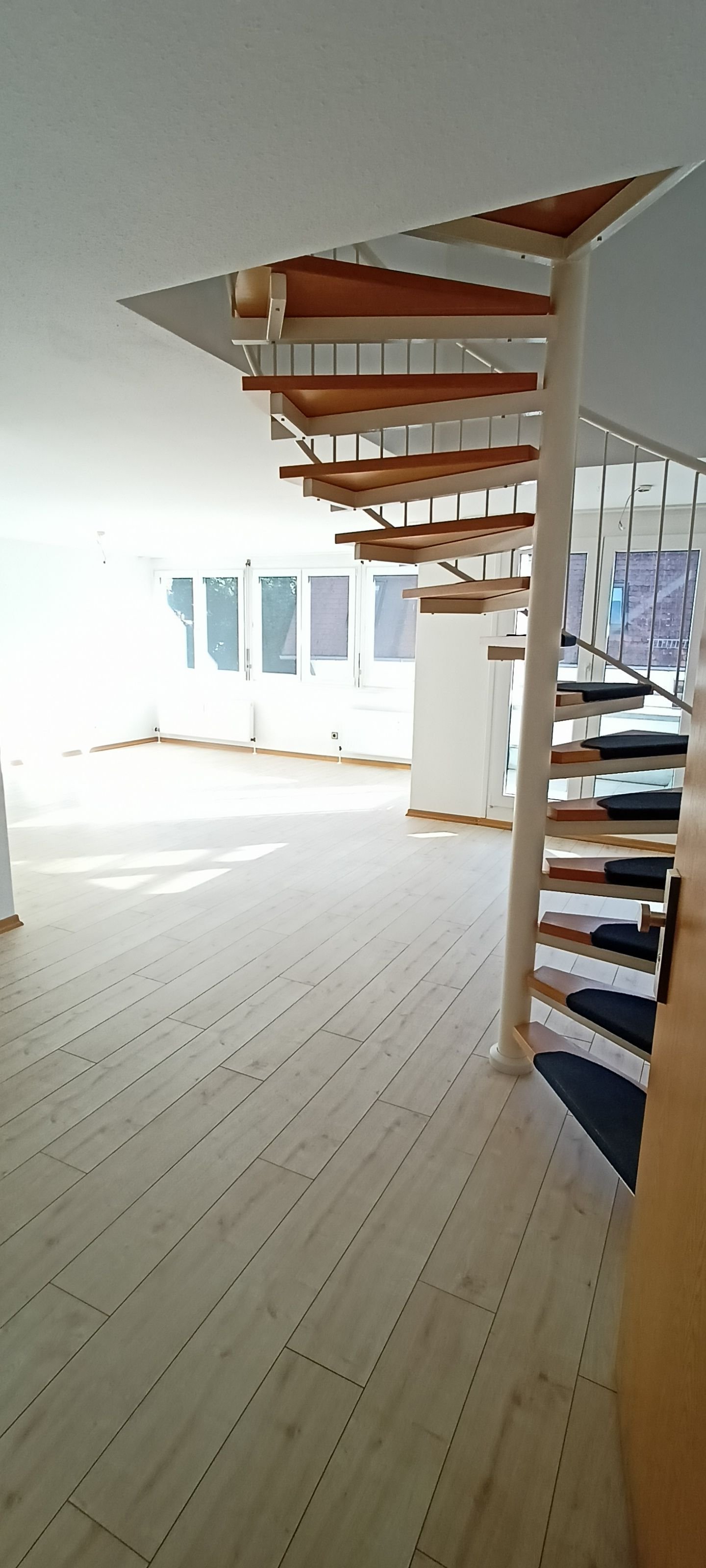 Maisonette zur Miete 1.370 € 4,5 Zimmer 98,4 m²<br/>Wohnfläche 3.<br/>Geschoss ab sofort<br/>Verfügbarkeit Flößerstr. Bissingen - West Bietigheim-Bissingen 74321