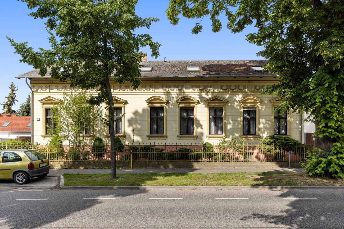 Einfamilienhaus zum Kauf 745.000 € 8 Zimmer 267 m²<br/>Wohnfläche 1.200 m²<br/>Grundstück Nauen Nauen 14641