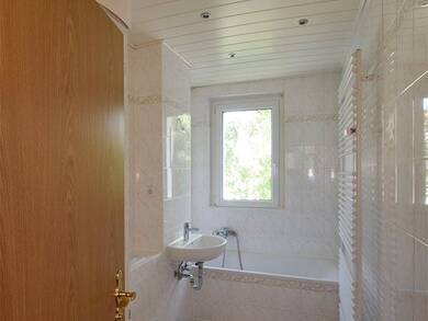 Wohnung zur Miete 420 € 3 Zimmer 60 m² 3. Geschoss Moskauer Straße 38 Südstadt Halle (Saale) 06128