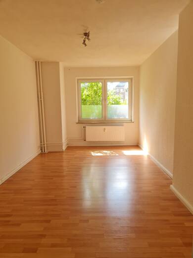 Wohnung zur Miete 1.040 € 3 Zimmer 90 m² Geschoss EG/5 frei ab sofort Südfriedhof Bezirk 5 Kiel 24114
