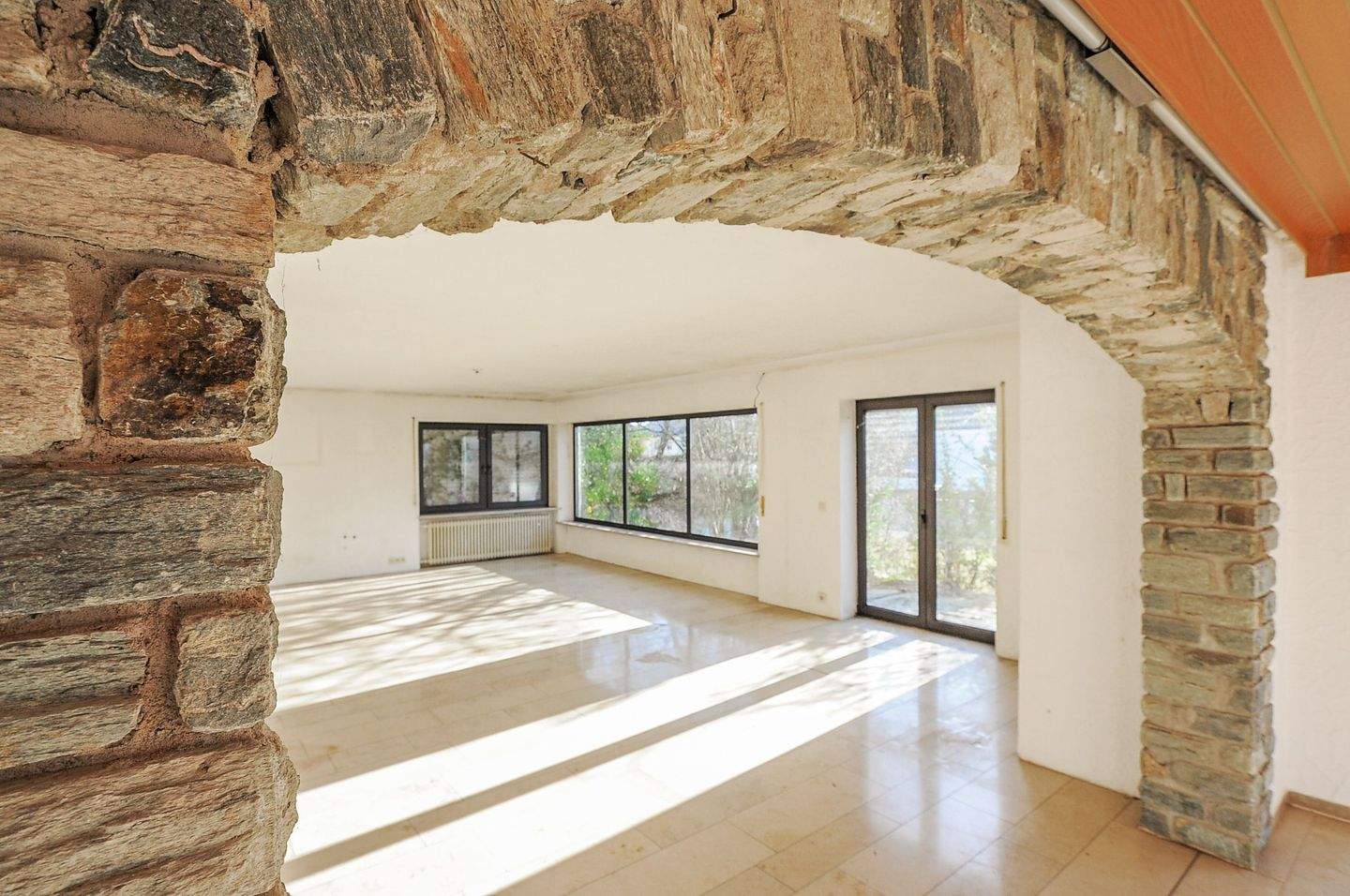 Immobilie in Niedernberg - 7 Zimmer für die ganze Familie  - Bild 3