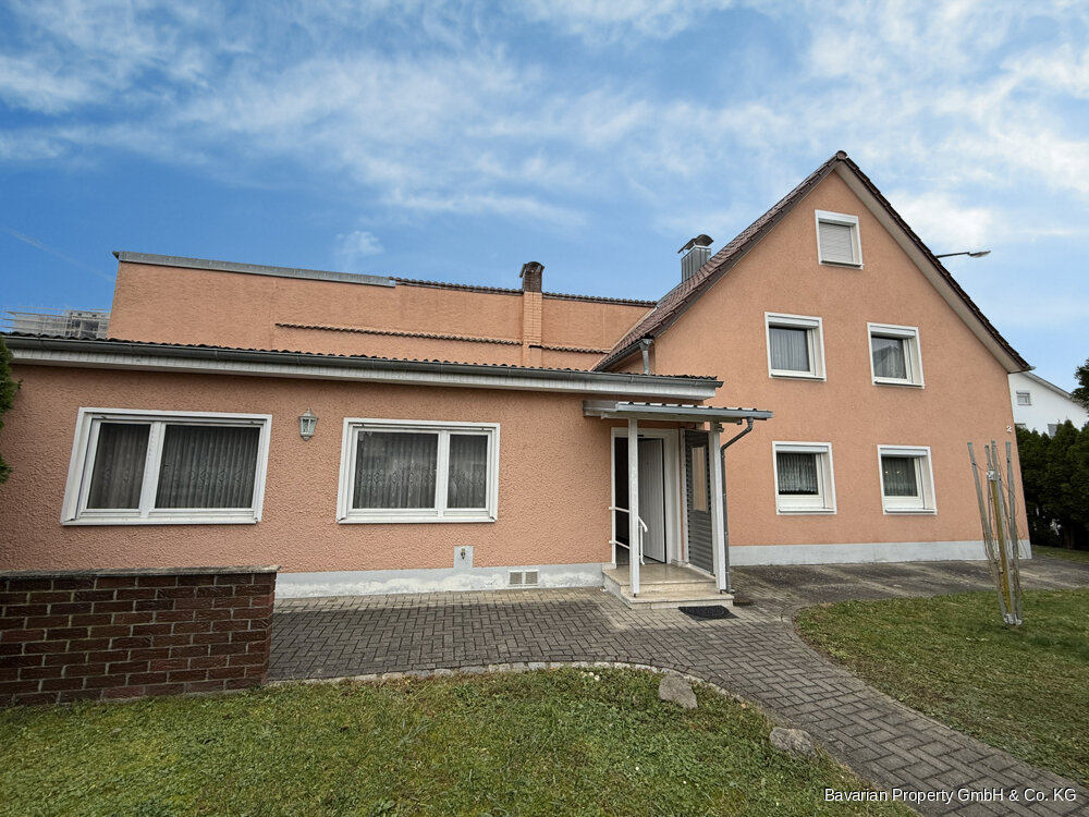 Einfamilienhaus zum Kauf 239.000 € 4 Zimmer 97,3 m²<br/>Wohnfläche 395 m²<br/>Grundstück Planungsbezirk 132 Straubing 94315