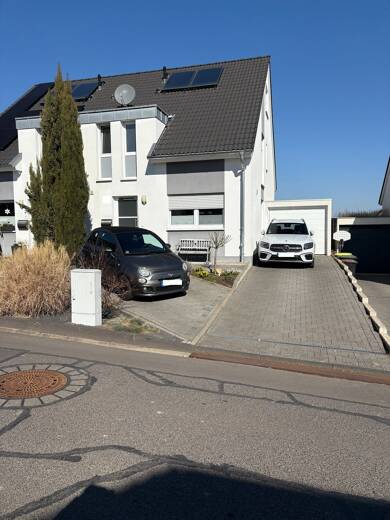 Doppelhaushälfte zur Miete 1.720 € 5 Zimmer 134 m² 397 m² Grundstück frei ab 01.06.2025 Kardorf Bornheim 53332
