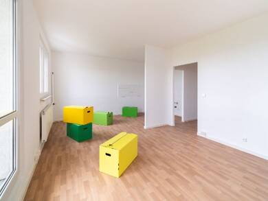 Wohnung zur Miete 420 € 3 Zimmer 55,8 m² 4. Geschoss Veszpremer Str. 24 Südstadt Halle 06130