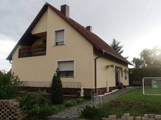 Einfamilienhaus zum Kauf 320.000 € 4,5 Zimmer 127 m² 665 m² Grundstück Haag Geiselwind 96160