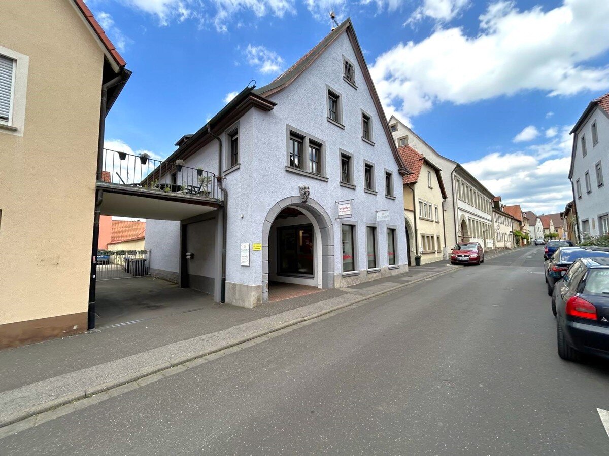 Haus zum Kauf 545.000 € 385 m²<br/>Wohnfläche 581 m²<br/>Grundstück Gerolzhofen Gerolzhofen 97447