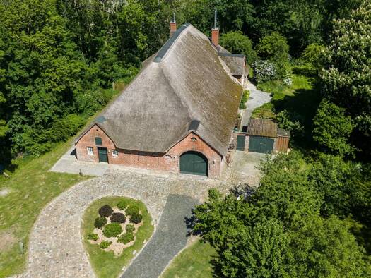 Bauernhaus zum Kauf 1.100.000 € 10 Zimmer 273 m² 6.675 m² Grundstück Tönning 25832