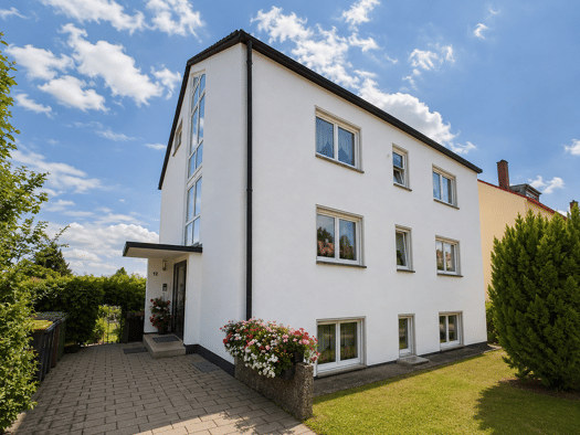 Mehrfamilienhaus zum Kauf als Kapitalanlage geeignet 775.000 € 15 Zimmer 336 m² 579 m² Grundstück Zirndorf Zirndorf 90513