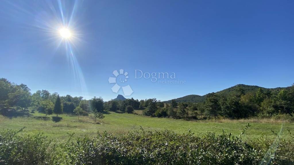 Land-/Forstwirtschaft zum Kauf 672.000 € Gospic