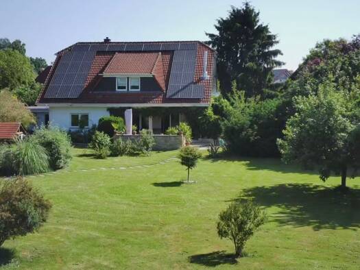 Einfamilienhaus zum Kauf 675.000 € 7 Zimmer 250 m² 2.589 m² Grundstück Langenstein Kirchhain-Langenstein 35274