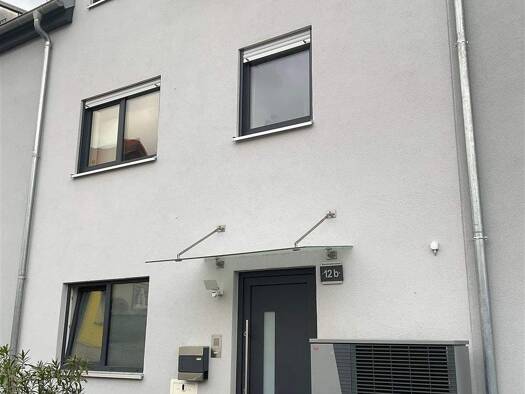 Haus zum Kauf 475.000 € 6 Zimmer 203 m² 178 m² Grundstück Bahnhofstr. 12B Frensdorf 96158