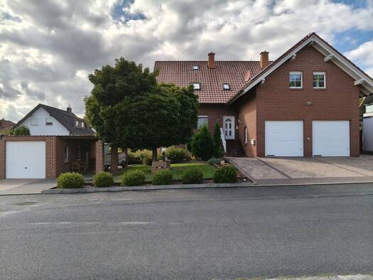 Einfamilienhaus zum Kauf provisionsfrei 489.000 € 10 Zimmer 270 m² 955 m² Grundstück Zimmersrode Neuental 34599
