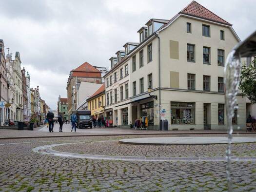 Wohnung zur Miete 421 € 2 Zimmer 45 m² 1. Geschoss frei ab 01.05.2026 Altstadt Wismar 23966