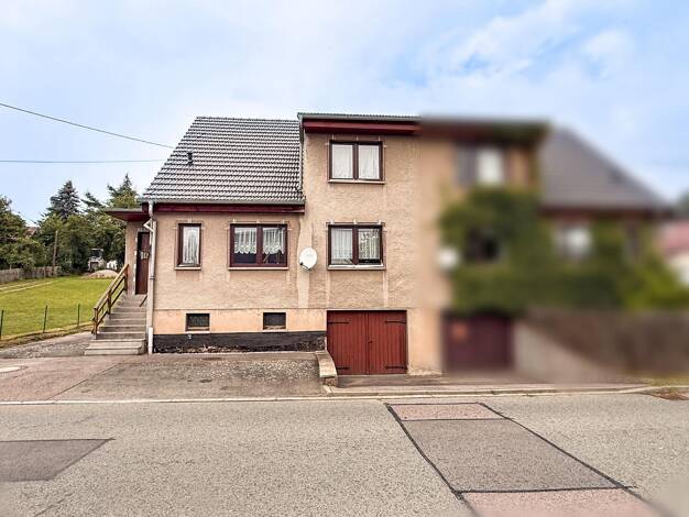 Doppelhaushälfte zum Kauf 98.000 € 4 Zimmer 107 m² 184 m² Grundstück Reichenbach Callenberg 09337
