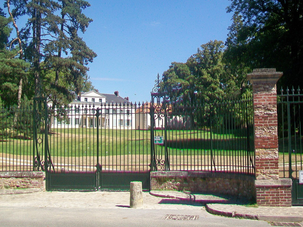 Schloss zum Kauf 3.500.000 € 1.470 m²<br/>Wohnfläche 87.258 m²<br/>Grundstück