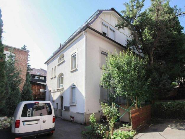 Mehrfamilienhaus zum Kauf 799.000 € 10 Zimmer 228,1 m² 331,1 m² Grundstück Ost Stuttgart 70186