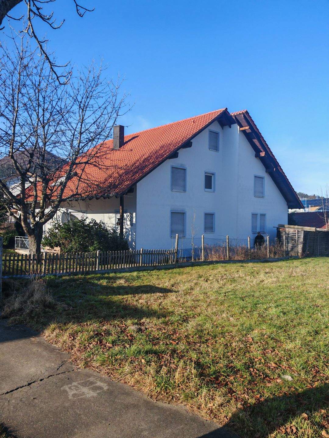 Immobilie in Mössingen - Mehrgenerationshaus mit Doppelgarage - Bild 3