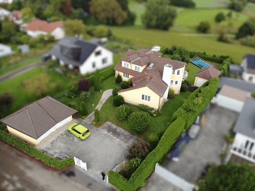 Haus zum Kauf 890.000 € 13 Zimmer 356 m² 1.622 m² Grundstück frei ab sofort Höhenstraße 9 Stockach Stockach 78333