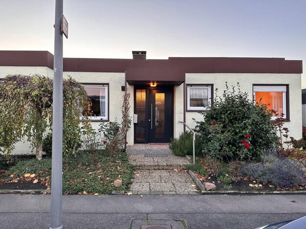 Bungalow zum Kauf provisionsfrei 339.000 € 5 Zimmer 110 m² 468 m² Grundstück Borkener Straße Scholven Gelsenkirchen 45896