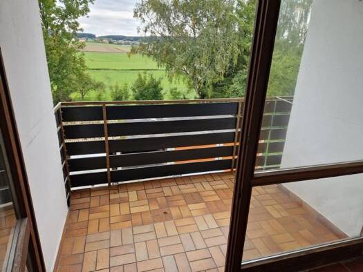 Wohnung zur Miete 850 € 4 Zimmer 143 m² Geschoss 2/3 frei ab sofort Hauptstraße 11 Altfraunhofen Altfraunhofen 84169