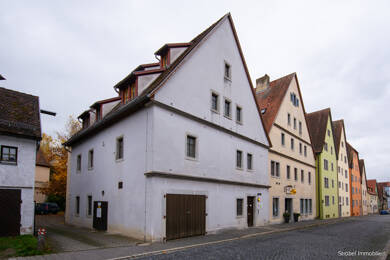 Haus zum Kauf 1.100.000 € 169 m² 1.280 m² Grundstück Rothenburg Rothenburg ob der Tauber 91541