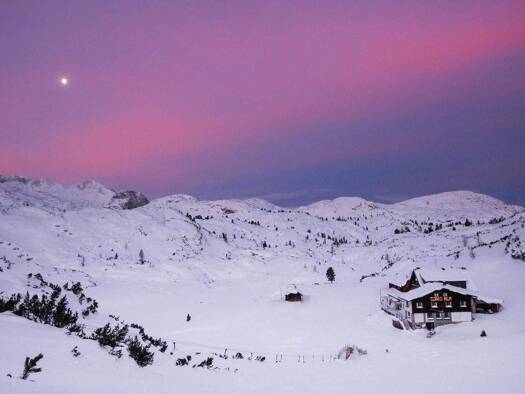 Hotel zum Kauf 1.590.000 € 24 Zimmer 110 Betten 2.328 m² Grundstück Obertraun 4831