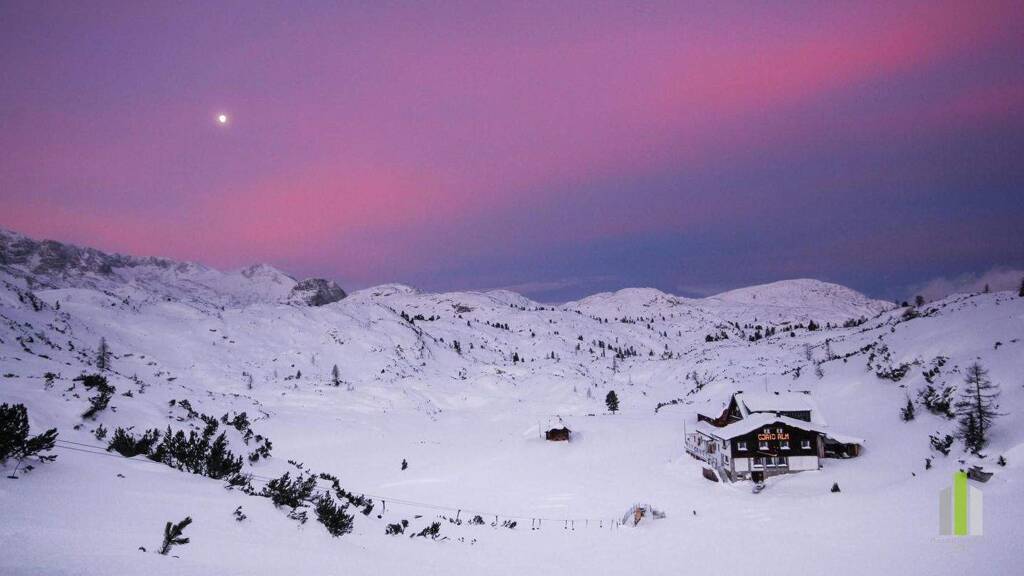 Hotel zum Kauf 1.590.000 € 24 Zimmer 110 Betten 2.328 m² Grundstück Obertraun 4831