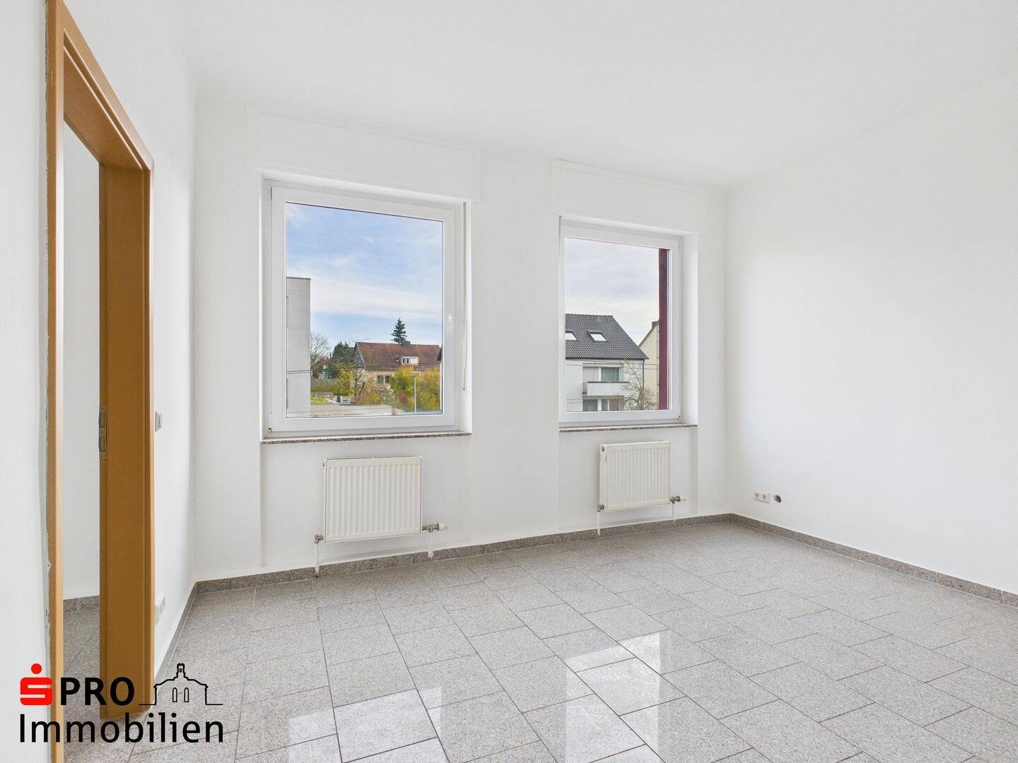 Attraktive Eigentumswohnung mit Garage in zentraler Lage !