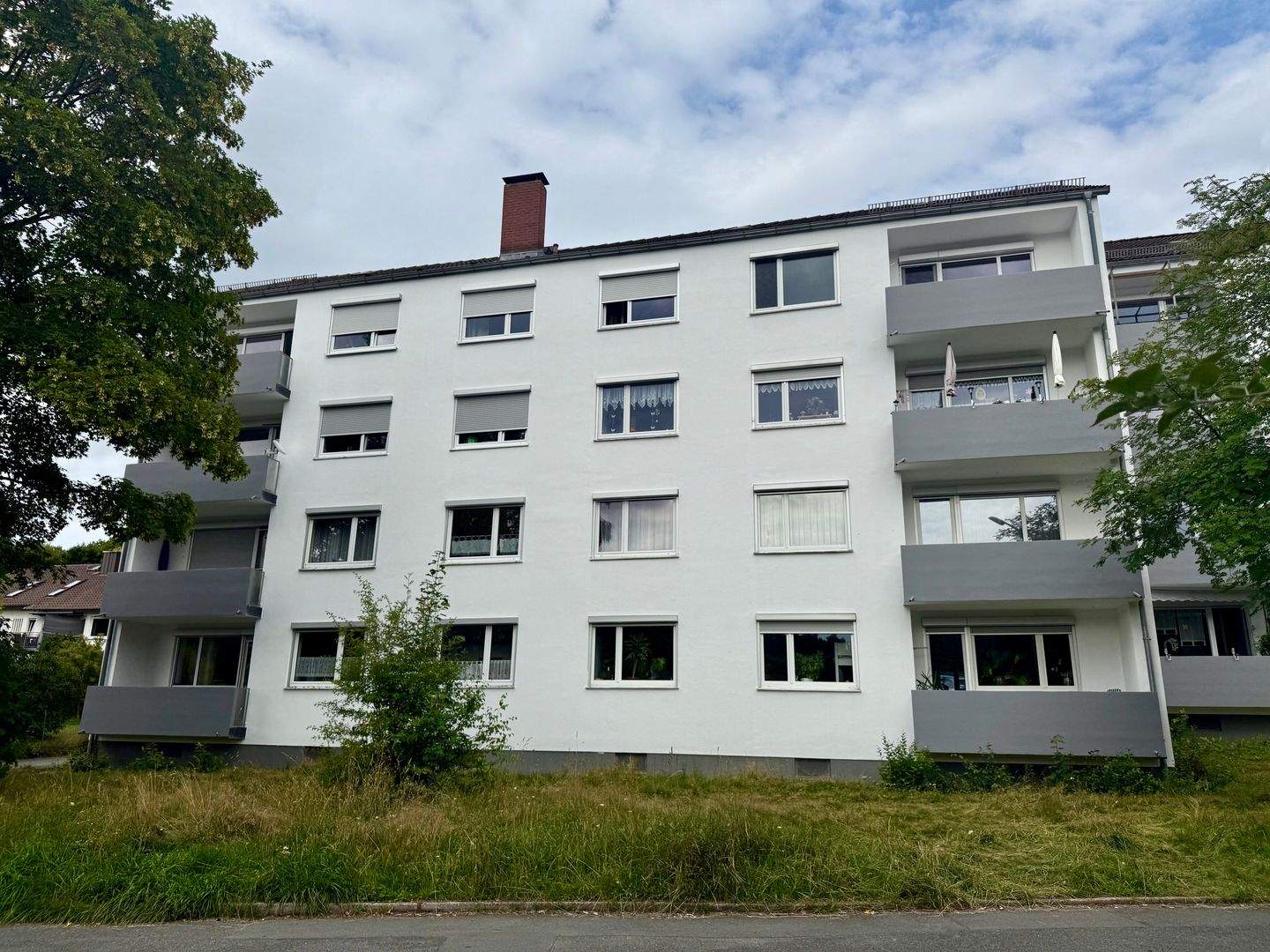 Immobilie in Creußen - Helle 2-Zimmer-Wohnung mit großem Südwestbalkon & ca. 63,1 qm im obersten Stock - Bild 3