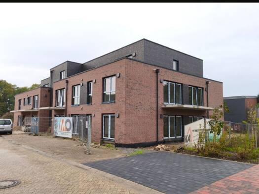Wohnung zur Miete 850 € 3 Zimmer 77 m² Geschoss 1/2 frei ab 01.11.2026 Langen 49838