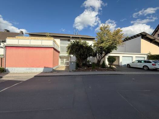 Mehrfamilienhaus zum Kauf als Kapitalanlage geeignet 695.000 € 14 Zimmer 453 m² 740 m² Grundstück Rauschendorf Königswinter 53639