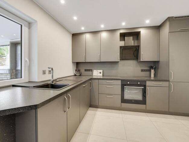 Mehrfamilienhaus zum Kauf provisionsfrei 695.000 € 7 Zimmer 231 m² 864 m² Grundstück Herschfeld Bad Neustadt an der Saale 97616