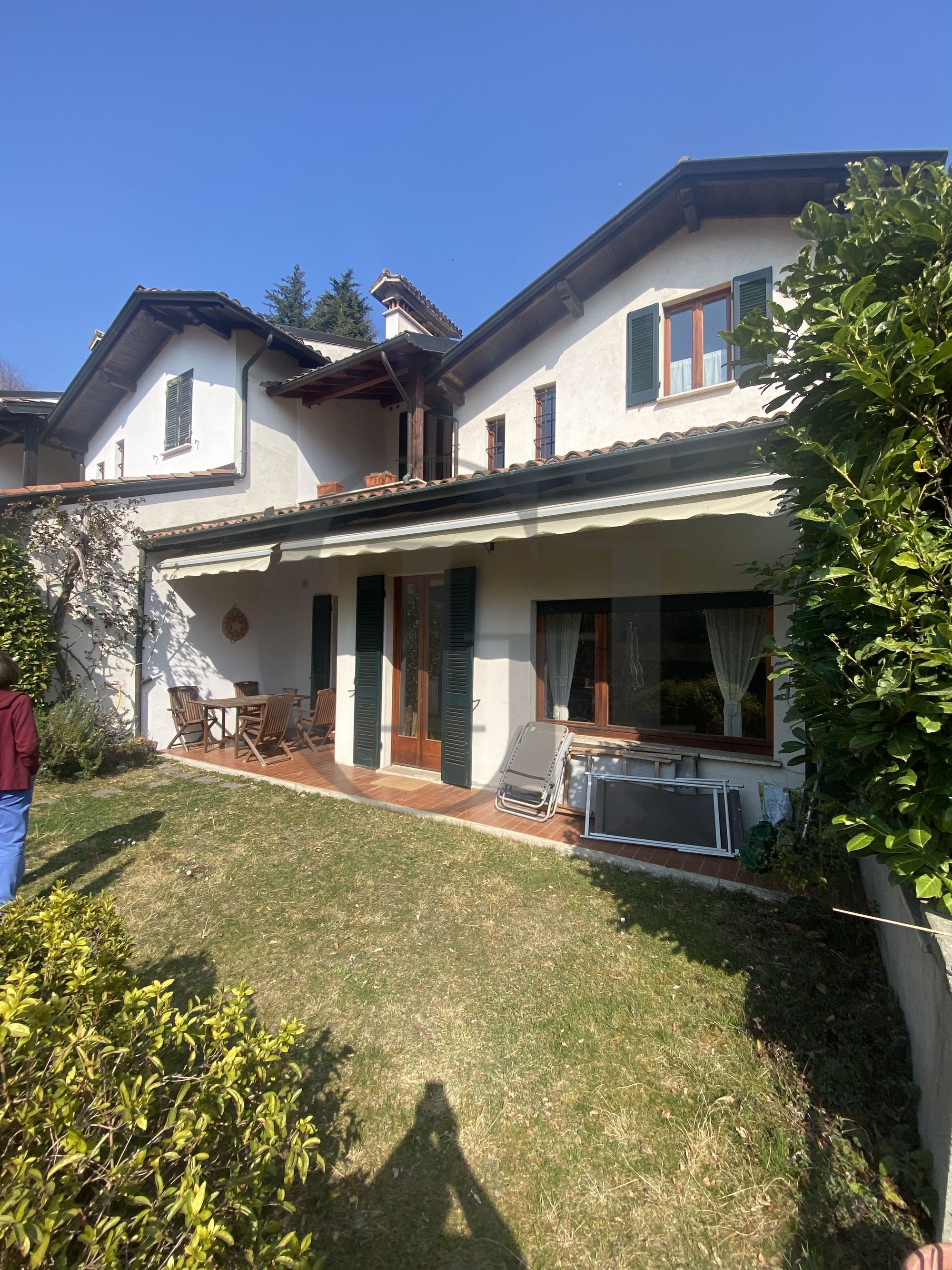 Reihenmittelhaus zum Kauf 600.000 € 10,5 Zimmer 265 m²<br/>Wohnfläche 270 m²<br/>Grundstück Tremezzina 22010