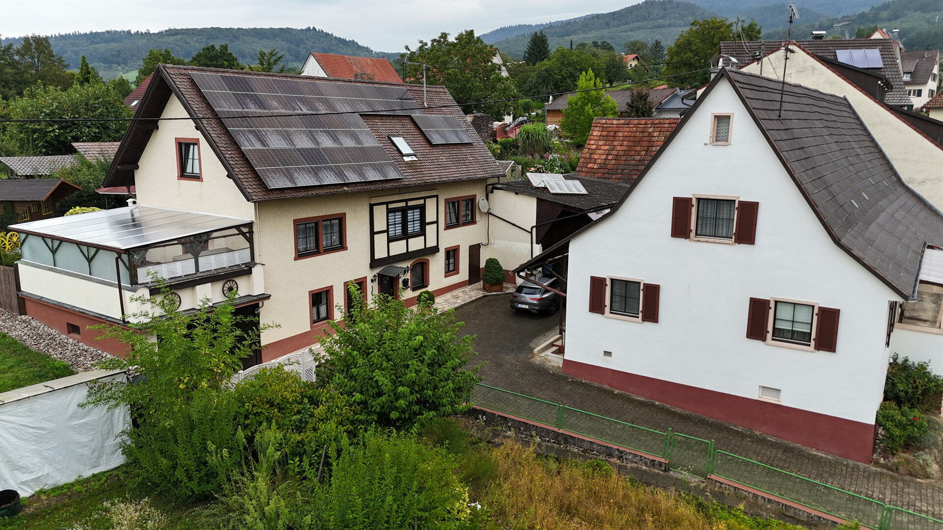 Haus zum Kauf 699.900 € 9 Zimmer 246,5 m²<br/>Wohnfläche 2.060 m²<br/>Grundstück Obereggenen Schliengen / Obereggenen 79418