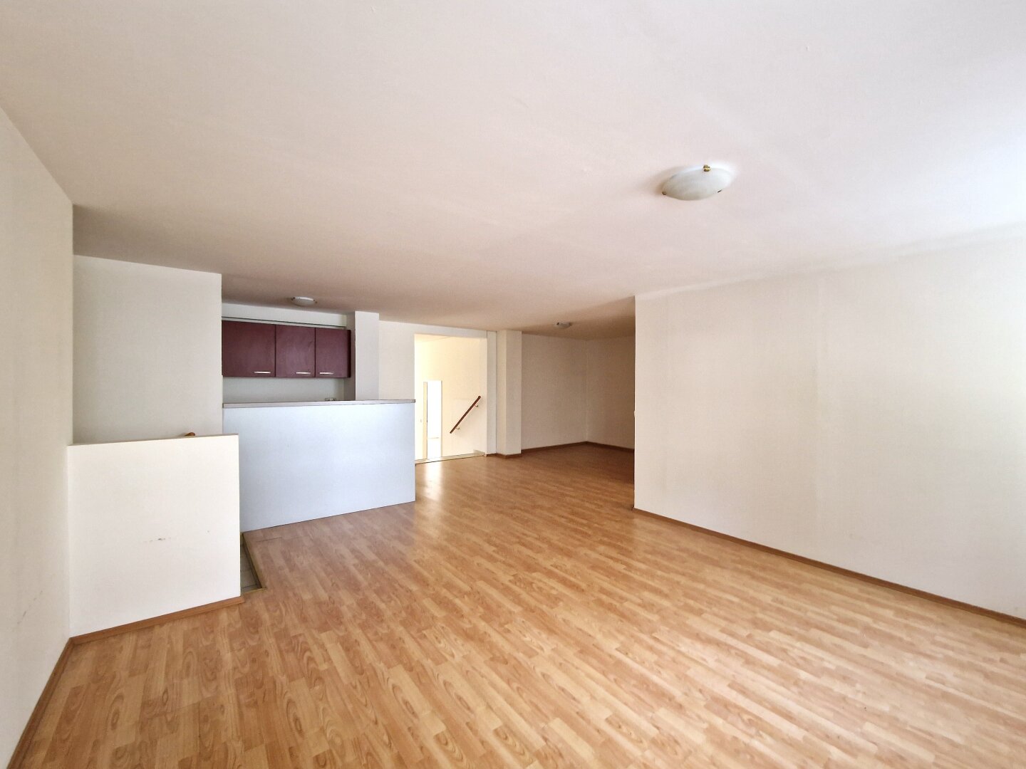 Wohnung zum Kauf 299.000 € 4 Zimmer EG<br/>Geschoss Wien 1140